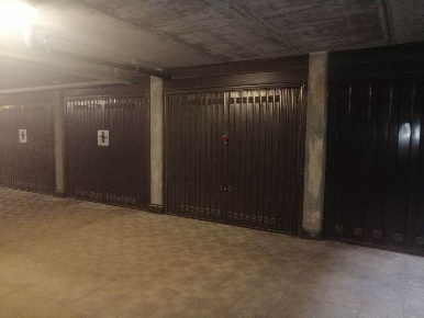 Foto Garage in custodi, Milano Corso San Gottardo di 16 m² con 1 locali