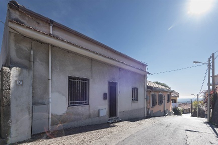 Foto Casa indipendente in Via San Vito 6, Zafferana Etnea Centro di 118 m²