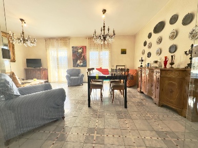 Foto Appartamento in Via Legnano 8, Sanremo Solaro di 127 m² con 4 locali