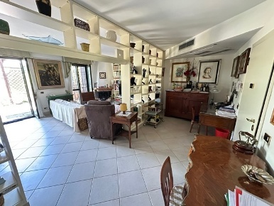 Foto Villa unifamiliare in Via di Marco Simone  84, Guidonia Montecelio