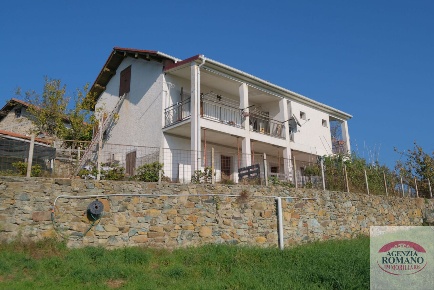 Foto Appartamento in Frazione Moretti 140, Ponzone di 98 m² con 5 locali