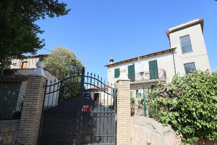 Foto Villa unifamiliare in via monte del Tiro  8, Mentana Santa Lucia