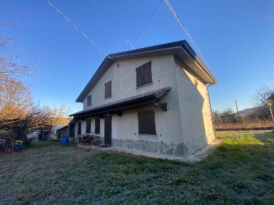 Foto Villa singola a Pianello Val Tidone di 140 m² con 4 locali in vendita