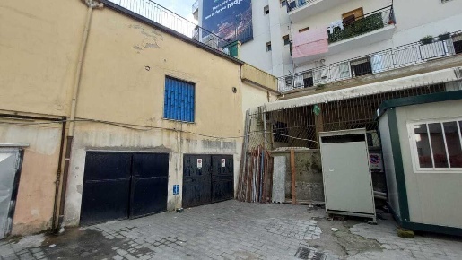 Foto Posti auto in Via Picenza 20, Salerno Mercatello - Mariconda di 13 m²