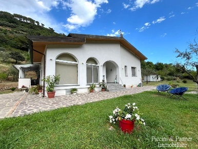 Foto Villa unifamiliare in Via Giovan Pietro Vitali, Massa Mirteto