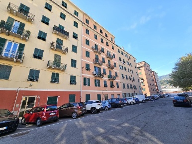 Foto Appartamento in Via Giovanni Lanza 3, Genova Rivarolo di 73 m²