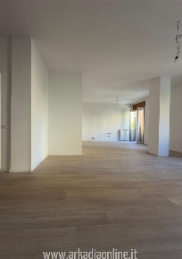 Foto Appartamento a Piacenza di 126 m² con 5 locali in vendita