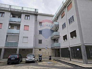 Foto Appartamento in Via Simone de Bello, Trani di 130 m² con 4 locali