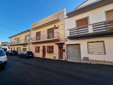 Foto Case semi ndipendenti in Via Liguria, Sant'Antioco Centro di 120 m²