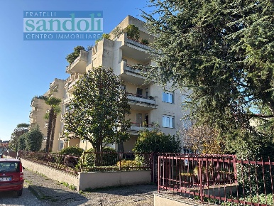 Foto Appartamento in Via IV Novembre, Vercelli Semicentro di 80 m²