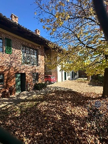 Foto Villa bifamiliare in Via Roma, Pavarolo di 315 m² con 12 locali