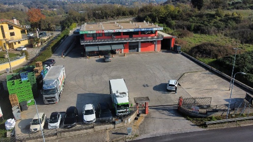 Foto Locale commerciale in viale Fabrateria Vetus, Ceccano Centro