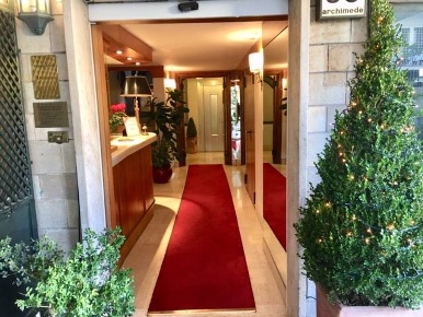 Foto Appartamento in Via Archimede, Roma di 55 m² con 2 locali in vendita