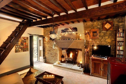 Foto Case semi ndipendenti in LOCALITA' PONINA CASA GIORGIO, Capolona