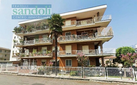 Foto Appartamento in corso De Rege, Vercelli Semicentro di 110 m²