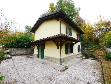 Foto Casa indipendente in Via val rossenna, Polinago di 105 m² con 5 locali