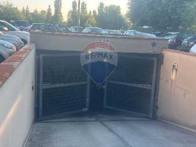 Foto Box in Via Luigi Battei, Parma Stadio - Cittadella di 12 m² in vendita