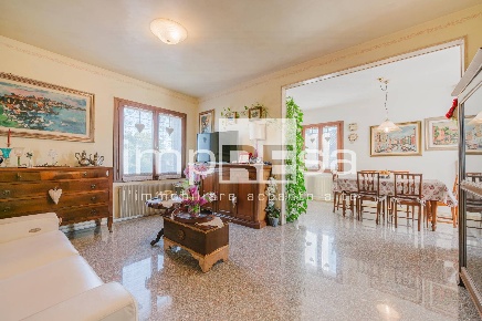 Foto Casa indipendente in Villorba, Villorba Lancenigo Villorba di 350 m²