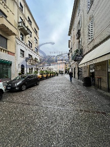 Foto Negozio in como, Como Centro Storico di 150 m² con 1 locali in affitto