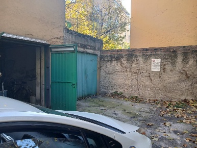 Foto Box in Via Lelio Dalla Volpe, Bologna Borgo Panigale di 12 m²