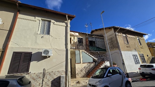 Foto Appartamento in Via San Costantino, Messina Villaggio Santo di 70 m²