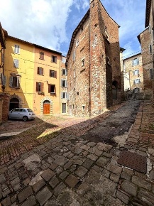 Foto Appartamento in Via Vermiglioli, Perugia Centro Storico di 104 m²
