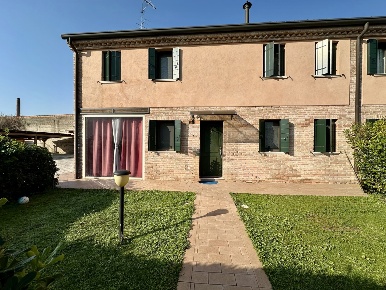 Foto Villa bifamiliare in Via Matteotti 38, Montagnana Centro di 90 m²