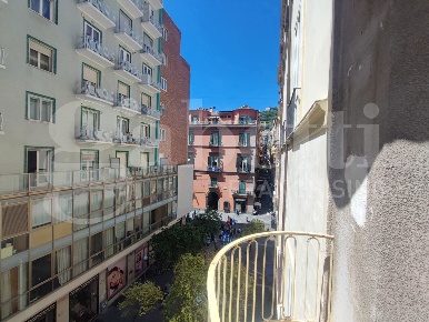 Foto Appartamento in Stendhal, Napoli Porto - Municipio di 92 m² in vendita