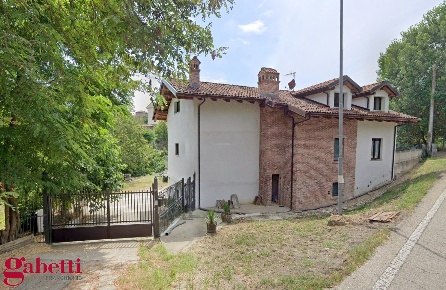 Foto Casa indipendente in Montenero, Bra Centro di 116 m² con 4 locali