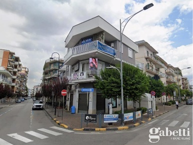 Foto Negozio in Via FELICE TERRACCIANO 00, Pomigliano d'Arco Centro