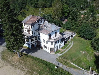 Foto Hotel in Funivia, Stresa Centro di 1100 m² con 25 locali in vendita