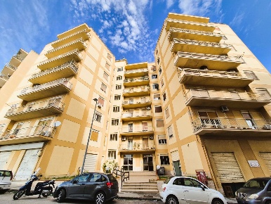 Foto Appartamento in Via Dante 150, Agrigento di 114 m² con 3 locali