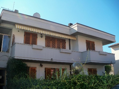 Foto Appartamento a Massa Centro di 116 m² con 4 locali in vendita