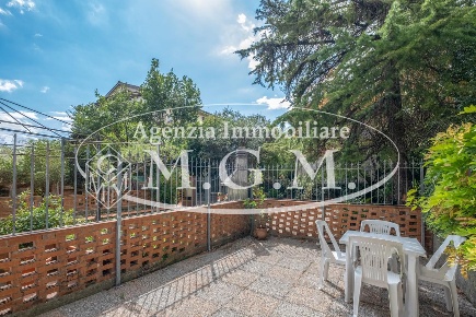 Foto Casa indipendente a Bientina Centro di 115 m² con 5 locali in vendita