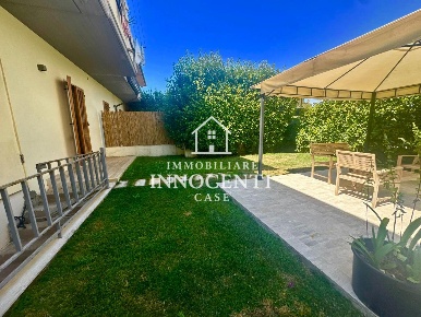 Foto Appartamento a Massa Centro di 80 m² con 3 locali in vendita