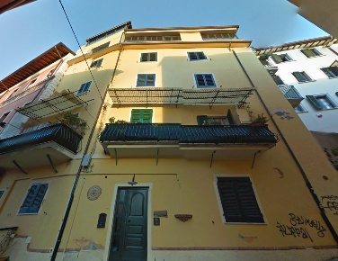 Foto Appartamento a Massa Centro di 115 m² con 4 locali in vendita