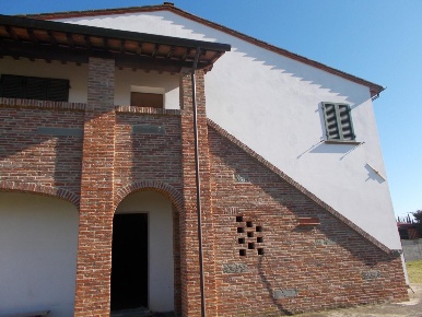 Foto Appartamento a Crespina Lorenzana di 250 m² con 9 locali in vendita