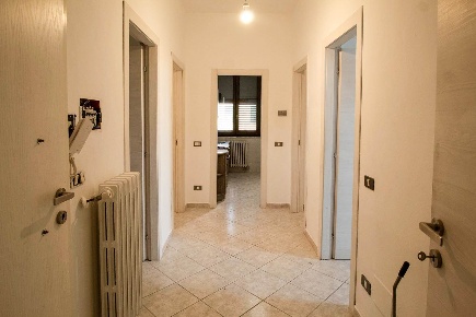 Foto Ufficio a Siena Fuori Porta Tufi di 95 m² con 4 locali in affitto