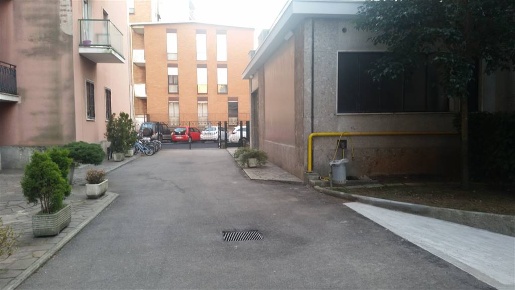 Foto Magazzino a Monza Triante di 120 m² con 1 locali in affitto