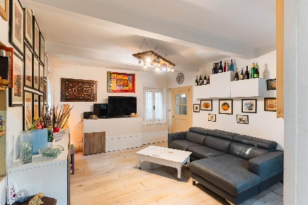 Foto Case semi ndipendenti a Borgo Virgilio Romanore di 310 m² con 9 locali