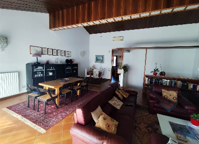 Foto Villa a schiera a Istrana Centro di 291 m² con 12 locali in vendita