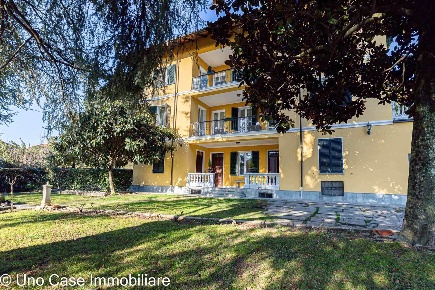 Foto Villa unifamiliare in Via Provinciale  16, Quagliuzzo di 402 m²