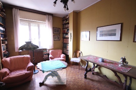 Foto Appartamento a Alba Centro di 260 m² con 9 locali in vendita