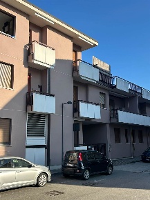Foto Appartamento in via dante alighieri  4, Cambiago Centro di 80 m²