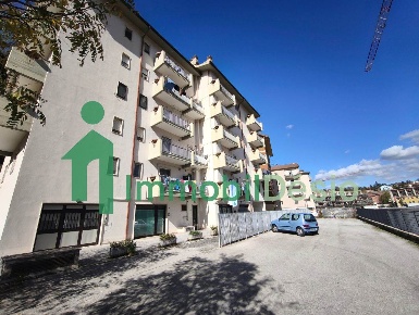 Foto Appartamento a Potenza Centro di 113 m² con 7 locali in affitto