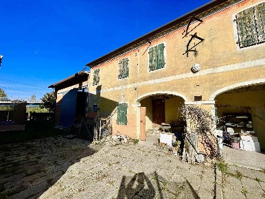 Foto Rustico a Spinea Spinea Orgnano di 320 m² con 11 locali in vendita