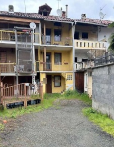 Foto Appartamento in Vicolo Bertinatti, Castellamonte Centro di 95 m²