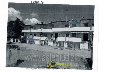 Foto Villa a schiera a Serravalle Pistoiese di 120 m² con 8 locali all'asta