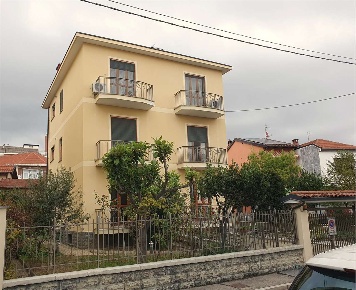 Foto Appartamento in Via XXV Aprile 4, Grugliasco Centro di 90 m²