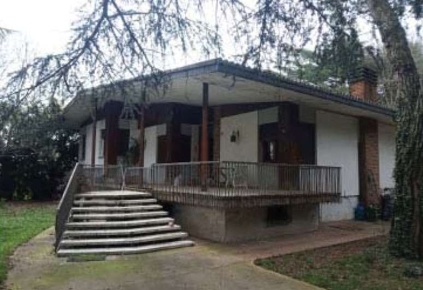 Foto Villa unifamiliare in Via Solagna, Trevignano Solagna di 349 m²